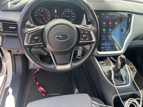 Used 2021 Subaru Outback Premium image 4