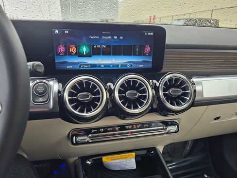 New 2026 Mercedes-Benz GLB 250 image 28