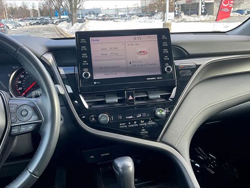 Used 2022 Toyota Camry XSE image 7