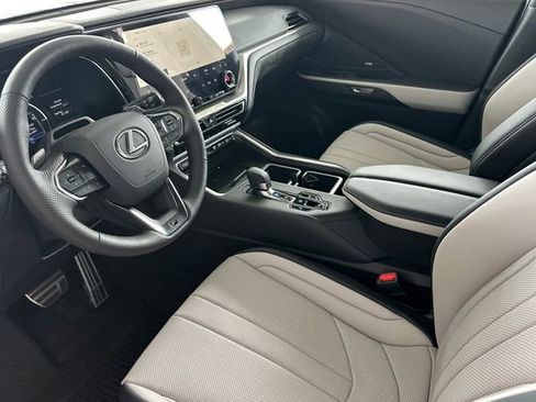 New 2026 Lexus TX 500h AWD image 8