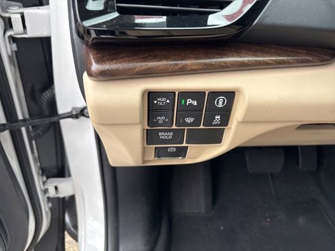 Used 2023 Acura RDX AWD w/ Advance Package image 19