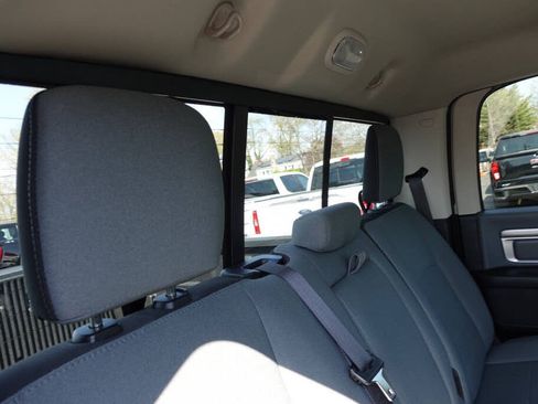 Used 2023 RAM 1500 Classic SLT w/ Electronics Convenience Group AWD/4WD image 33