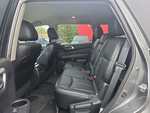 Used 2015 Nissan Pathfinder SL w/ SL Tech Package FWD image 10