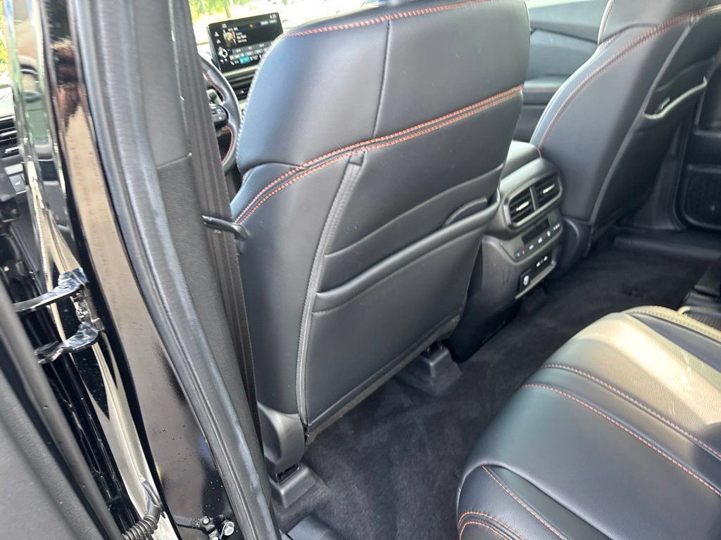 Used 2025 Honda Pilot TrailSport image 72