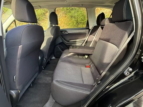 Used 2017 Subaru Forester 2.5i Premium w/ All-Weather Package AWD/4WD image 20