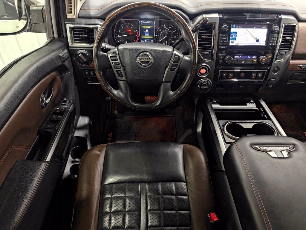 Used 2018 Nissan Titan Platinum Reserve AWD/4WD image 4