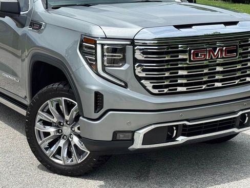 Used 2025 GMC Sierra 1500 Denali w/ Denali Reserve Package AWD/4WD image 7