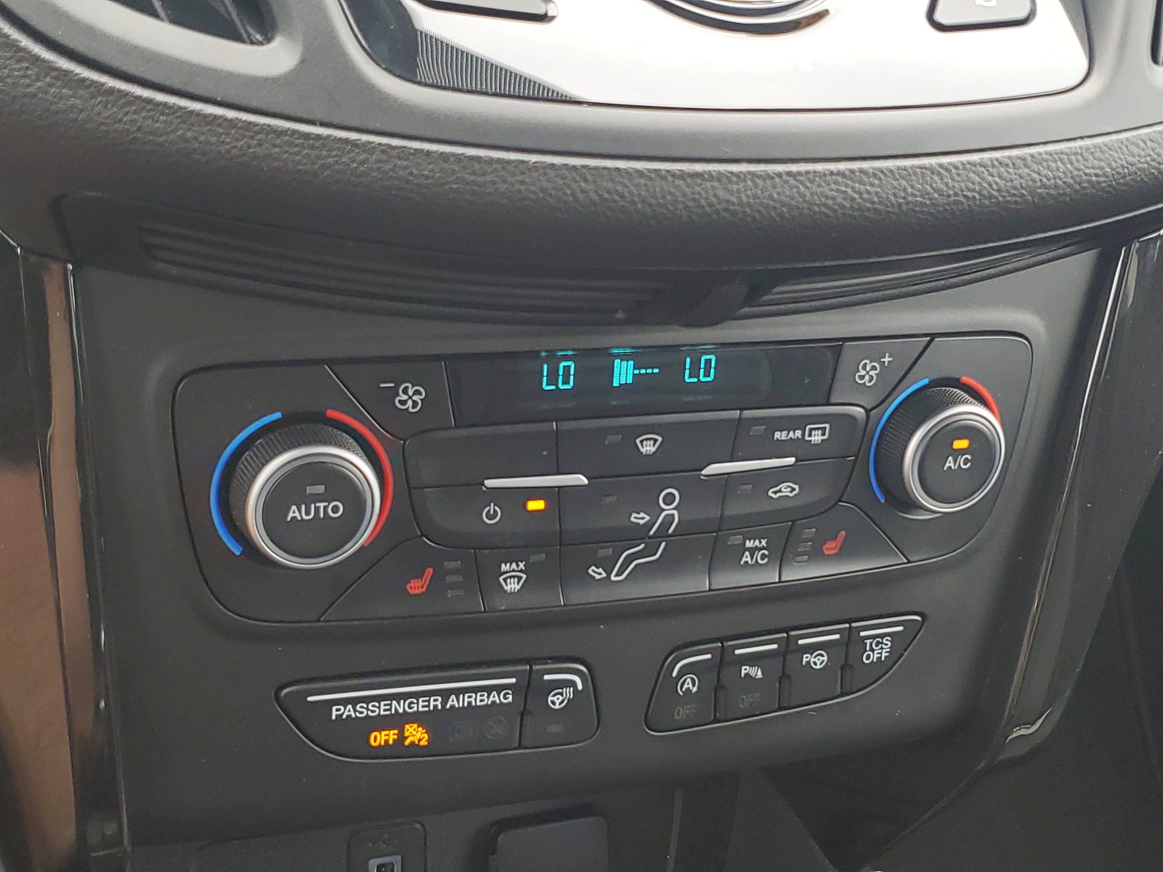 Used 2019 Ford Escape Titanium AWD/4WD image 31