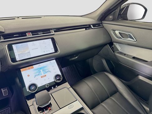 Used 2021 Land Rover Range Rover Velar R-Dynamic S image 25