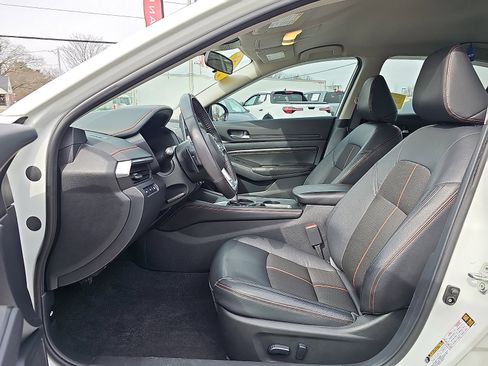 Certified 2022 Nissan Altima 2.5 SR image 14