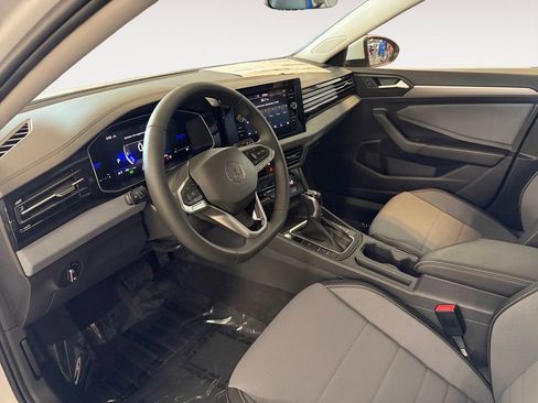 New 2026 Volkswagen Jetta SE FWD image 10