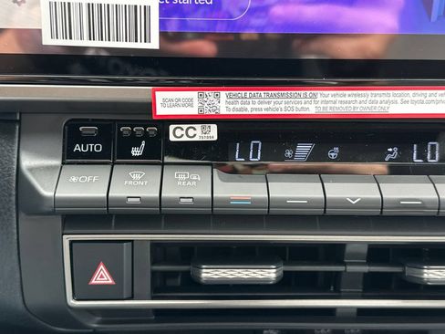 Used 2026 Toyota Camry SE FWD image 30
