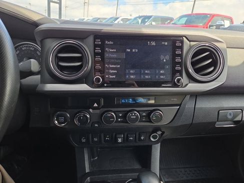 Used 2021 Toyota Tacoma TRD Off-Road w/ Technology Package image 15