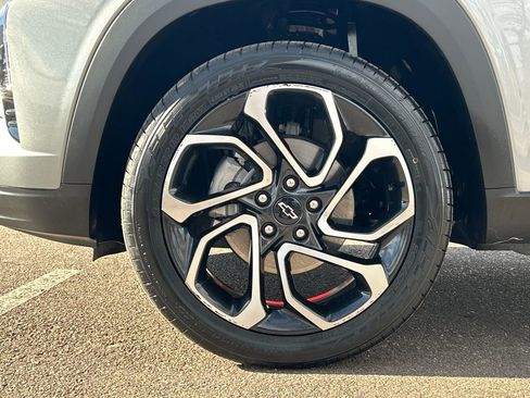 Used 2024 Chevrolet Trax RS w/ Driver Confidence Package image 29