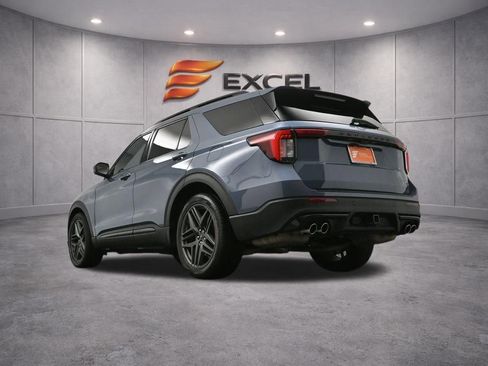 Used 2025 Ford Explorer ST AWD/4WD image 46
