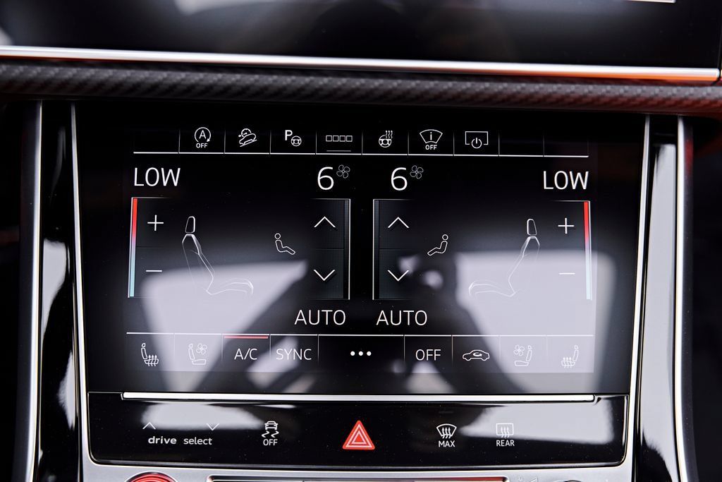 Used 2026 Audi RS Q8 performance AWD/4WD image 94