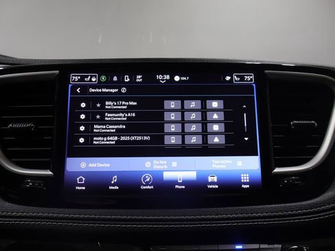 Used 2023 Chrysler Pacifica Touring-L image 24