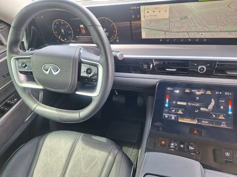 Used 2025 INFINITI QX80 Sensory AWD/4WD image 32