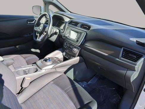 Used 2018 Nissan Leaf S image 33