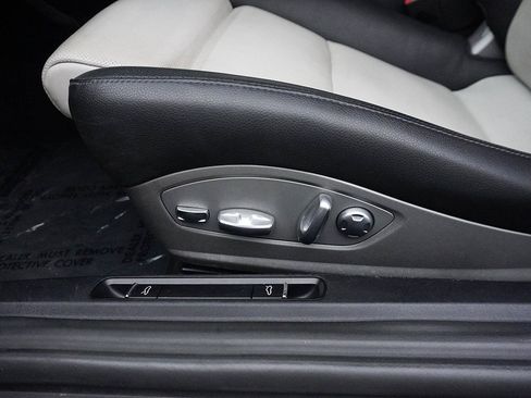 Used 2019 Porsche 718 Cayman S image 34