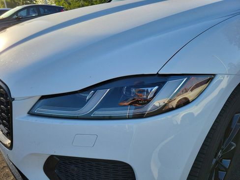 Used 2024 Jaguar F-PACE R-Dynamic S image 5