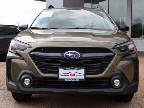 Used 2024 Subaru Outback Premium image 8