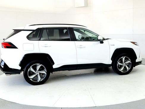 Used 2023 Toyota RAV4 SE w/ Weather & Moonroof Package AWD/4WD image 6