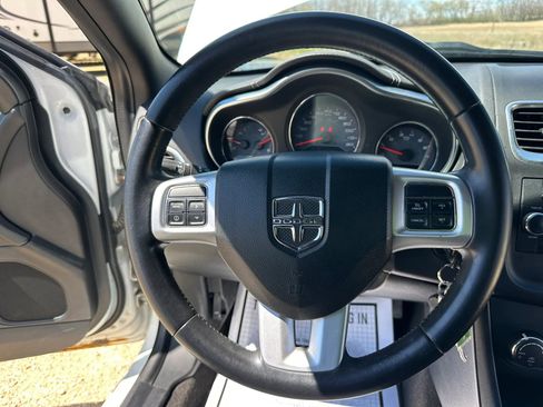 Used 2012 Dodge Avenger SXT FWD image 17