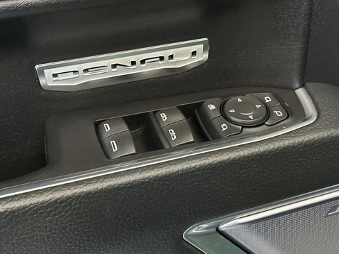 Used 2025 GMC Sierra 1500 Denali AWD/4WD image 12