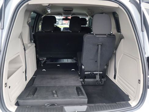 Used 2019 Dodge Grand Caravan SE w/ UConnect Hands-Free Group FWD image 44