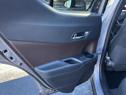 Used 2019 Toyota C-HR Limited image 15