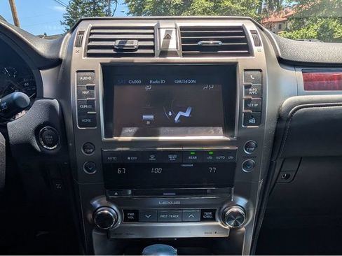 Used 2019 Lexus GX 460 Premium AWD/4WD image 28
