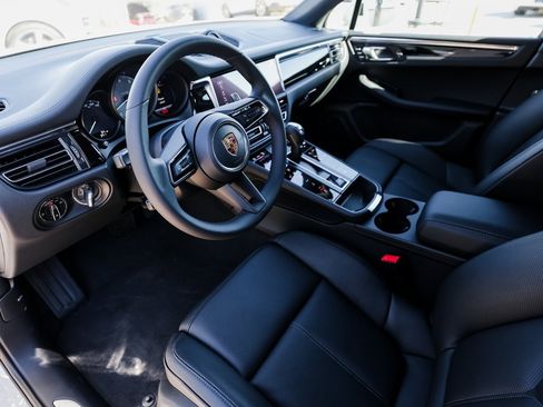 New 2026 Porsche Macan S image 4