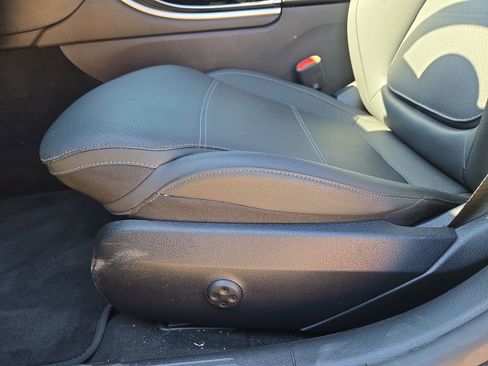 New 2025 Mercedes-Benz C 300 Sedan image 17