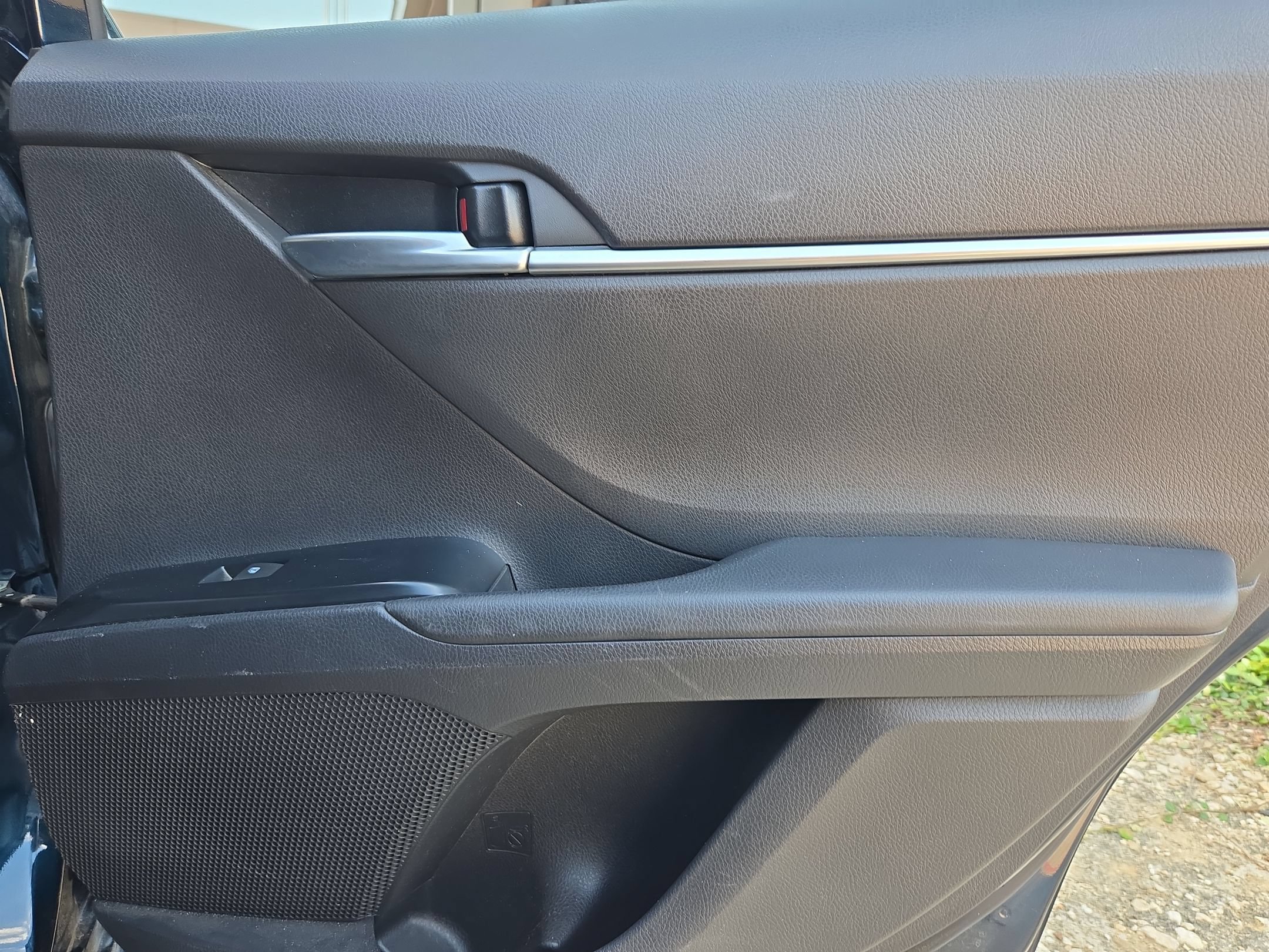 Used 2019 Toyota Camry SE FWD image 26