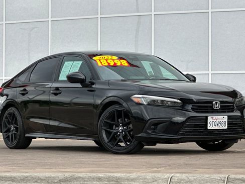 Used 2022 Honda Civic Sport image 2