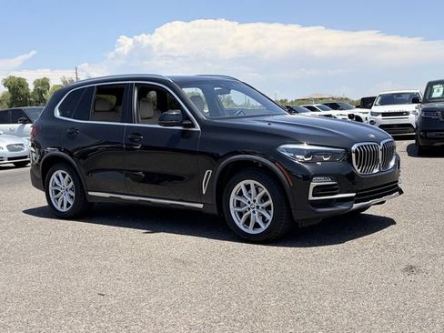 Used 2021 BMW X5 xDrive40i w/ Premium Package 2 AWD/4WD image 4