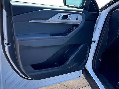 Certified 2025 Ford Explorer Active RWD image 22