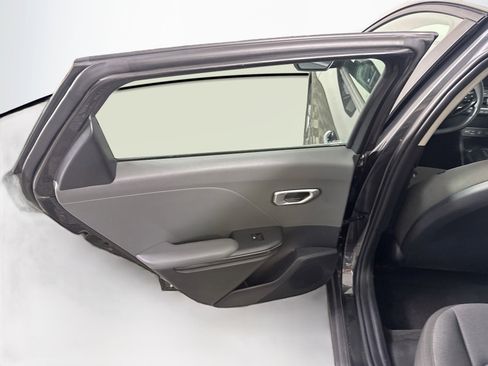 Used 2025 Kia K4 FWD image 26