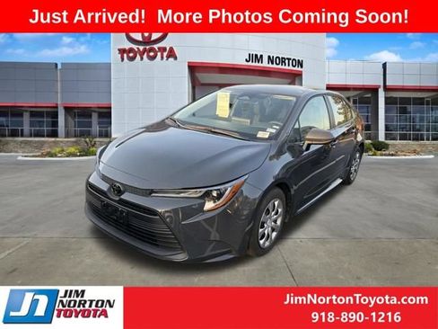 Used 2026 Toyota Corolla LE FWD image 1