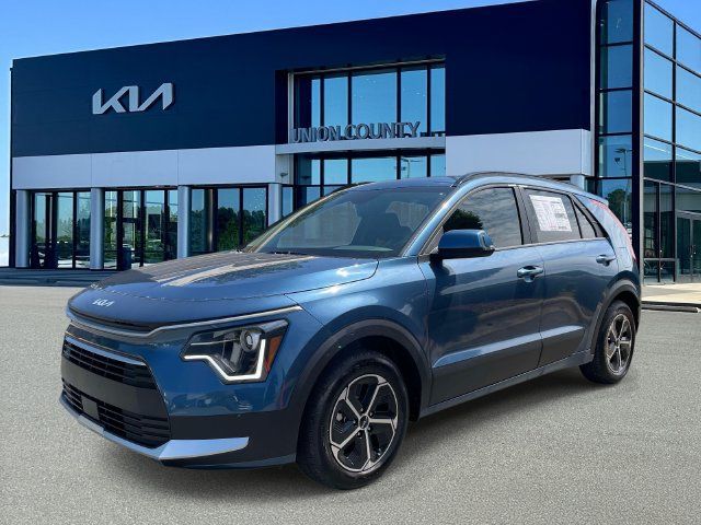New 2026 Kia Niro EX FWD image 3
