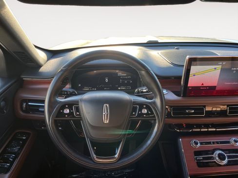 Used 2022 Lincoln Aviator Reserve image 13
