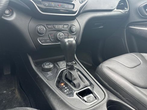 Used 2021 Jeep Cherokee Limited w/ Elite Package image 18