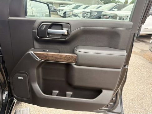 Used 2021 GMC Sierra 1500 Denali w/ Denali Ultimate Package AWD/4WD image 18