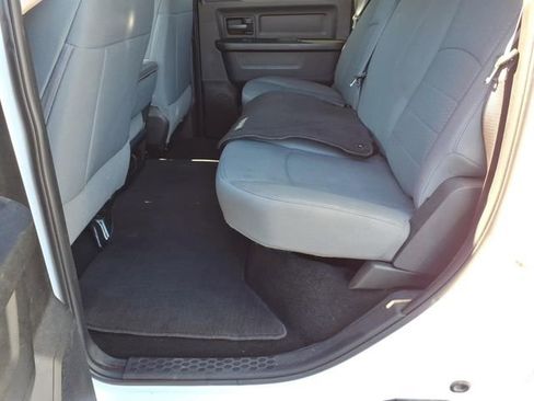 Used 2017 RAM 1500 Express image 18