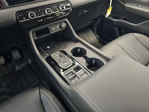 New 2026 Honda Pilot Touring image 17