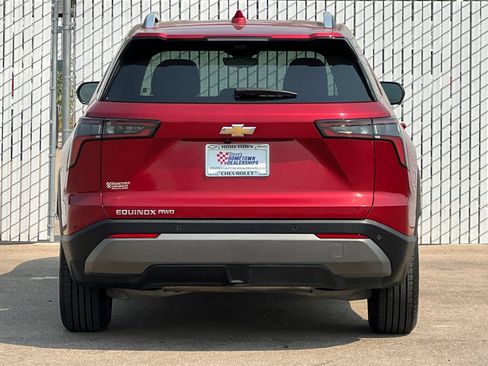 Used 2025 Chevrolet Equinox LT w/ Convenience Package II AWD/4WD image 5