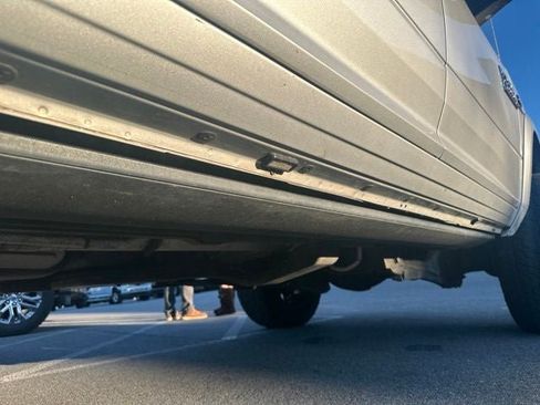 Used 2016 RAM 2500 Laramie AWD/4WD image 4