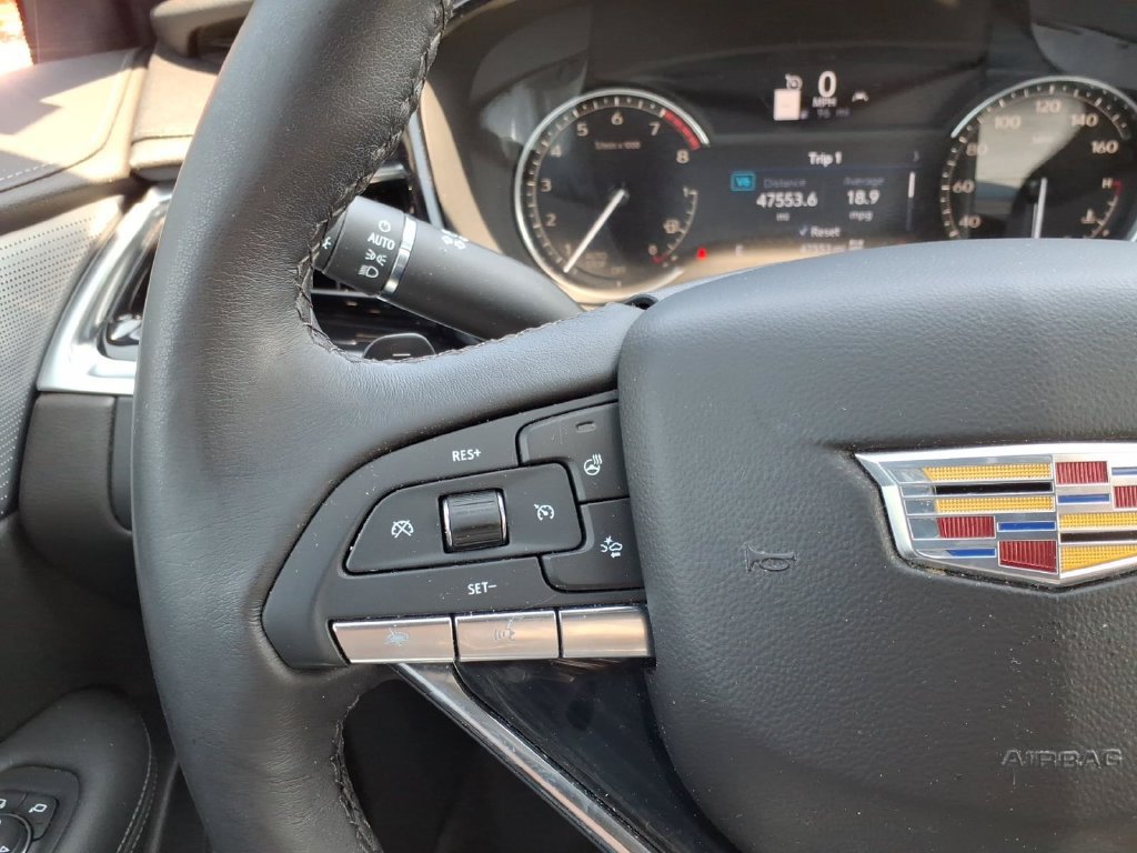 Used 2024 Cadillac XT6 Premium Luxury w/ LPO, Floor Liner Package AWD/4WD image 20