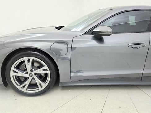 Used 2023 Audi e-tron GT Premium Plus AWD/4WD image 27